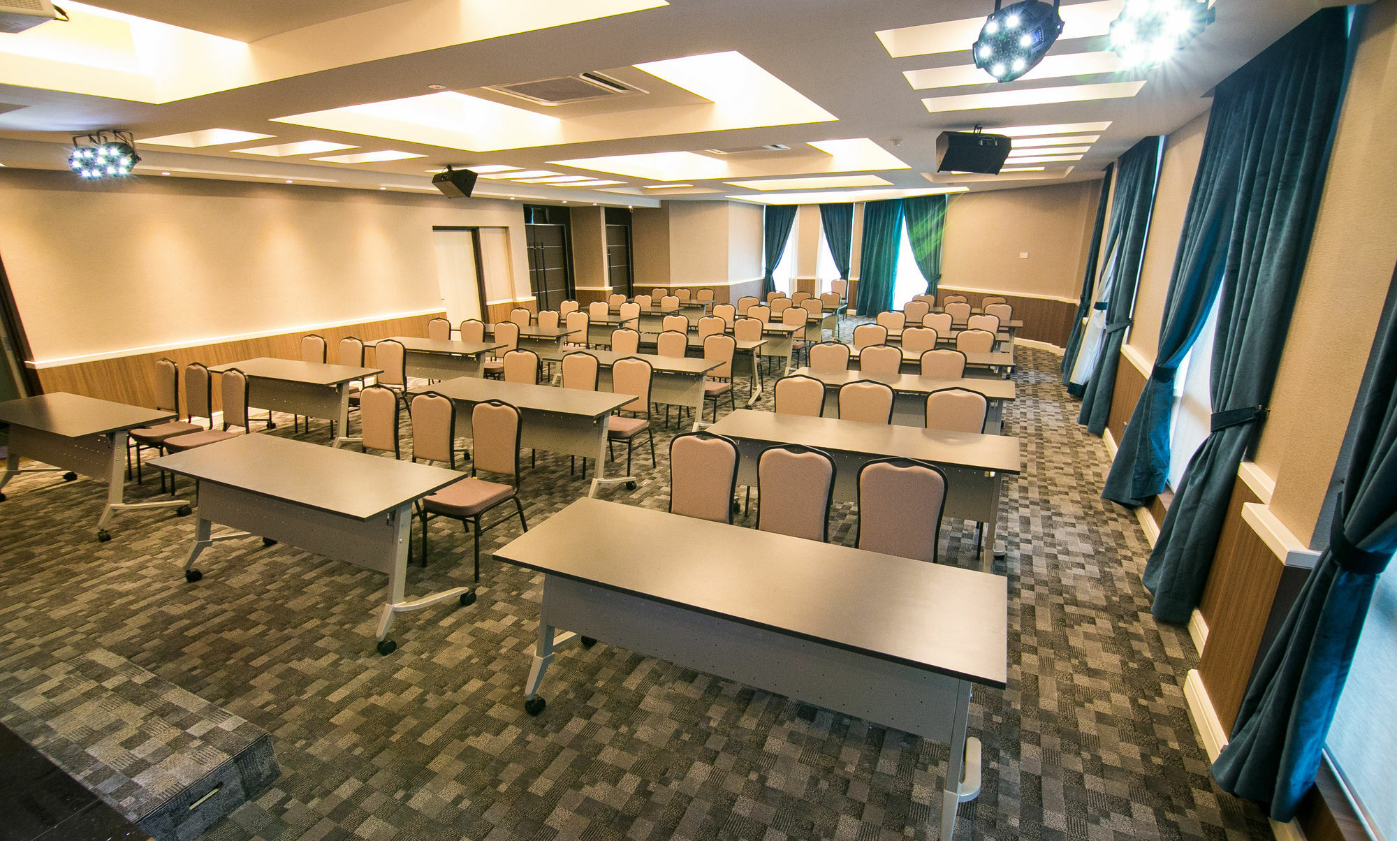 Indra Hotel - Boutique Suites Ipoh Buitenkant foto