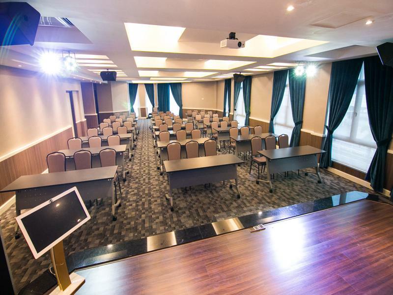Indra Hotel - Boutique Suites Ipoh Buitenkant foto