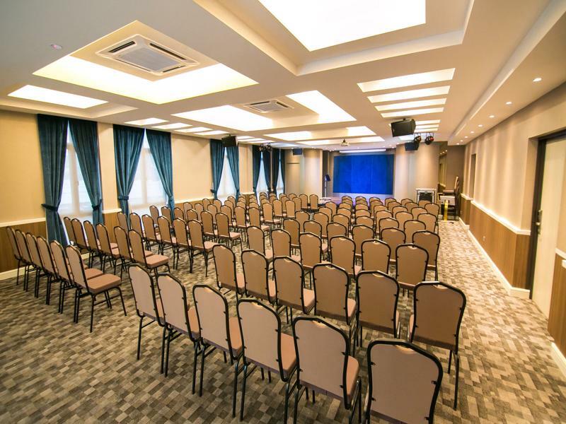 Indra Hotel - Boutique Suites Ipoh Buitenkant foto