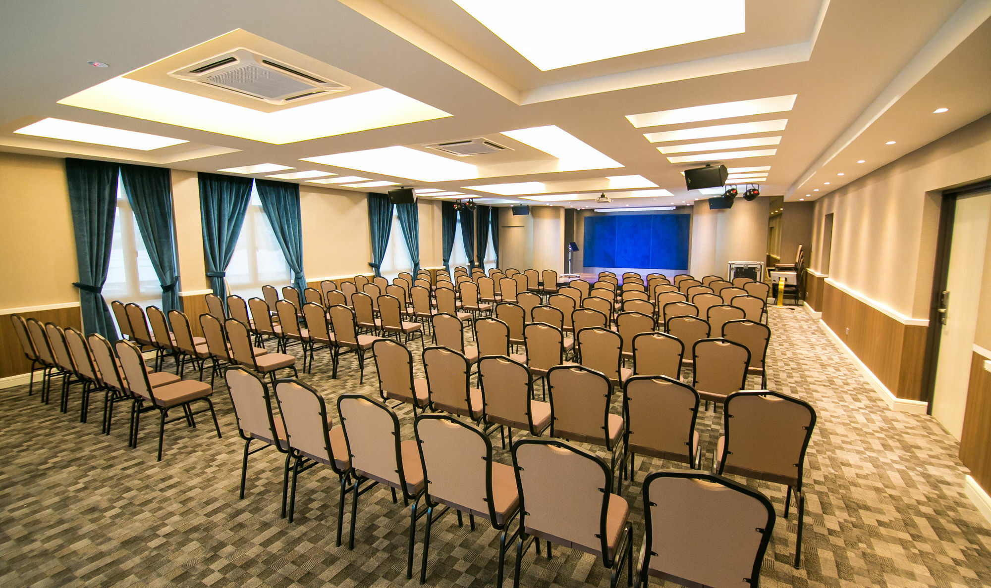 Indra Hotel - Boutique Suites Ipoh Buitenkant foto